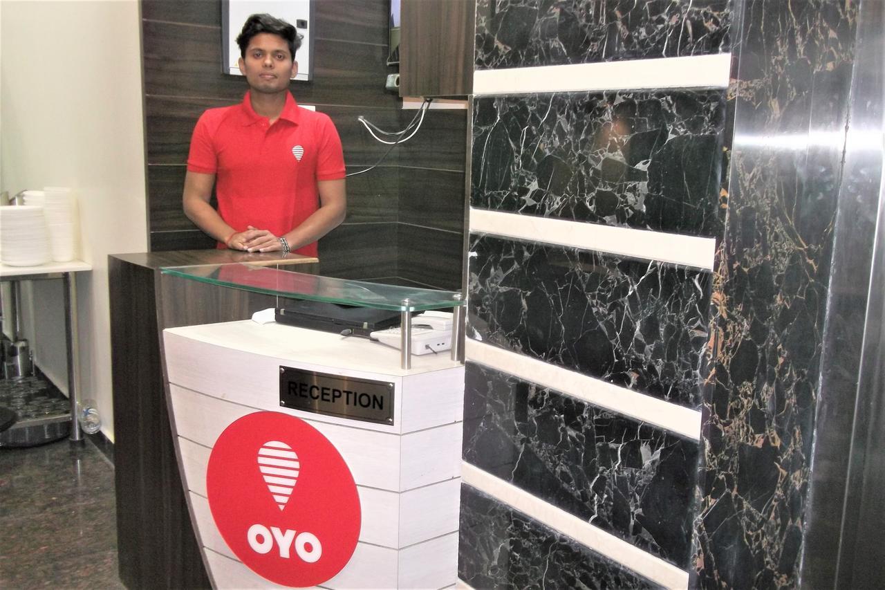 Oyo 10360 Hotel Grand Manoranjan Gorakhpur Εξωτερικό φωτογραφία