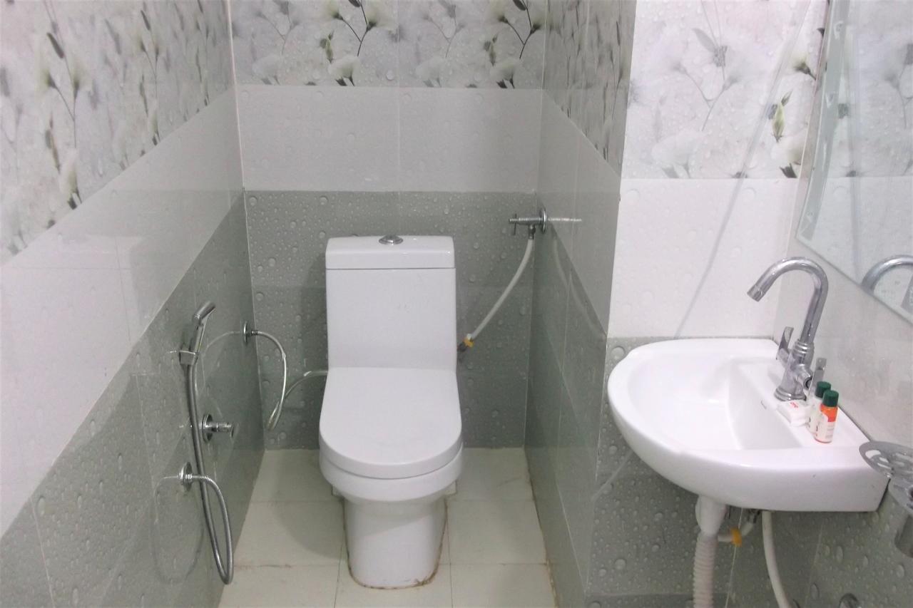 Oyo 10360 Hotel Grand Manoranjan Gorakhpur Εξωτερικό φωτογραφία