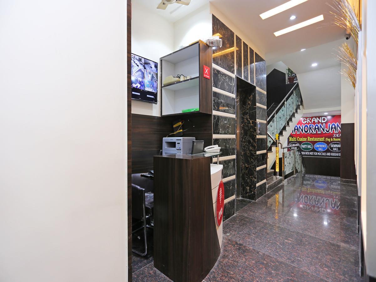 Oyo 10360 Hotel Grand Manoranjan Gorakhpur Εξωτερικό φωτογραφία